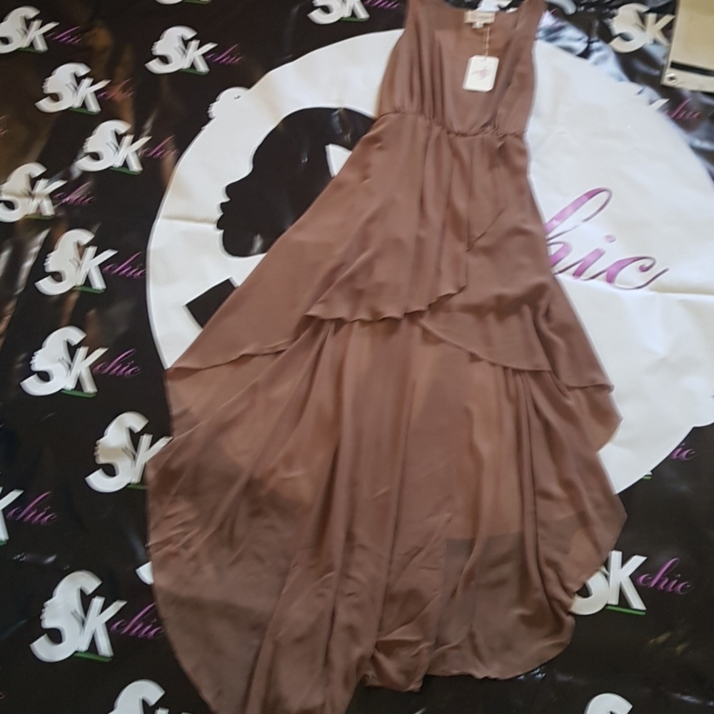 L' Atiste by Anny beautiful tan dress